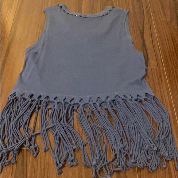 Guess Fringe Crop-Top Size Small - Picture 2 of 3